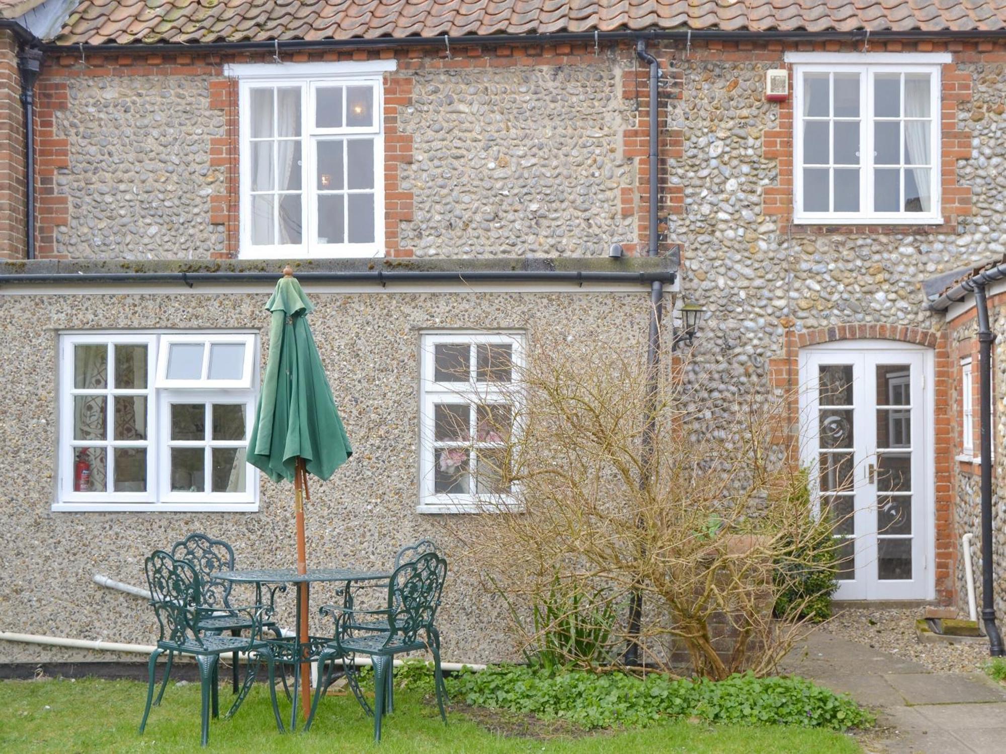Hollyhock Cottage -Uk33553 เบลคนีย์ ภายนอก รูปภาพ