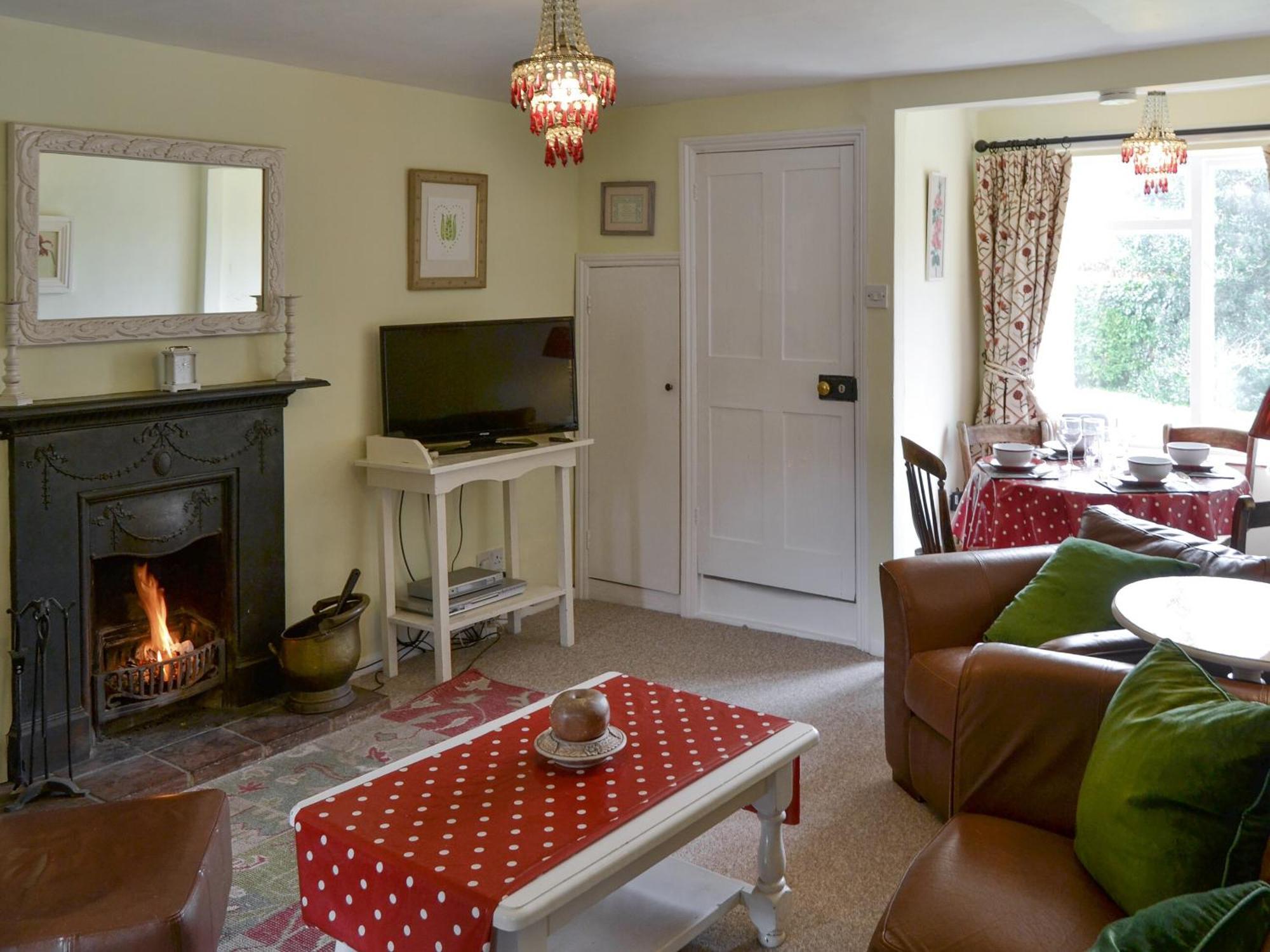 Hollyhock Cottage -Uk33553 เบลคนีย์ ภายนอก รูปภาพ